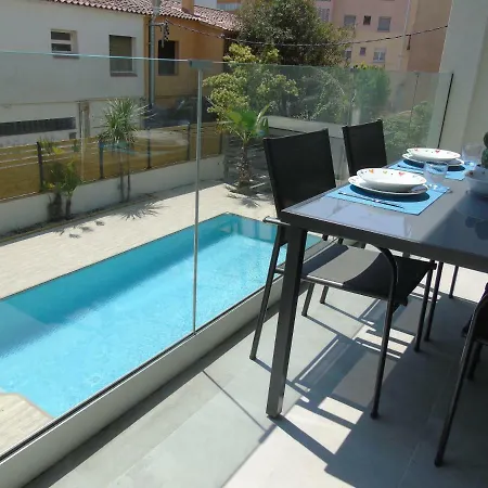 아파트 Proche Avec Piscine 로지즈