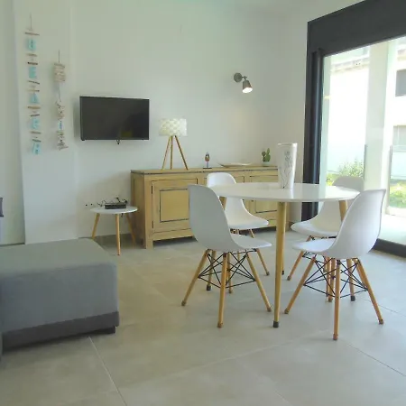 Proche Avec Piscine *